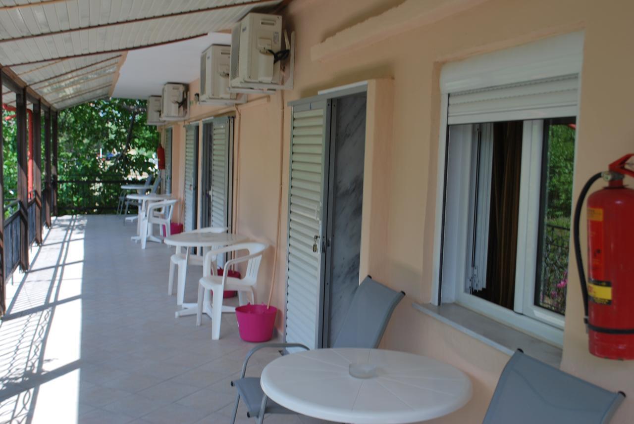 Apartments Stilos Ioannis Paralia Skotinis Exterior photo
